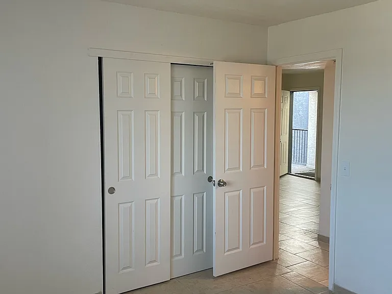 2417 W Campbell Ave — Photo 8