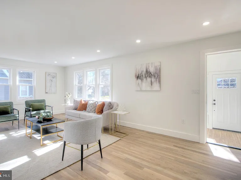 123 Park Ave — Photo 3