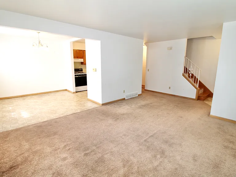4527 12th Ave #1 — Photo 4