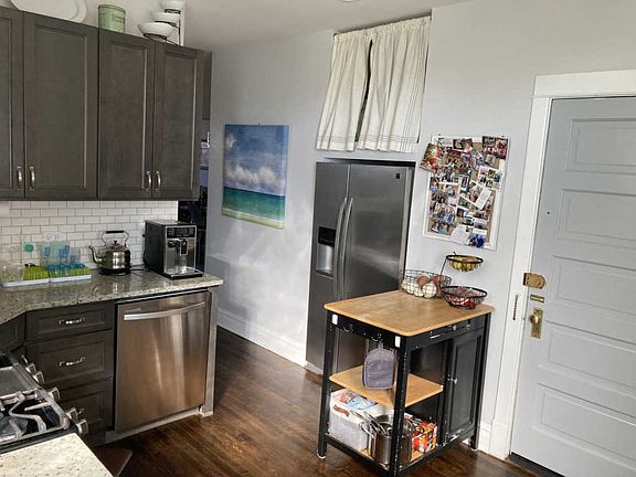 4th image of 2117 W Berteau Ave APT 2F