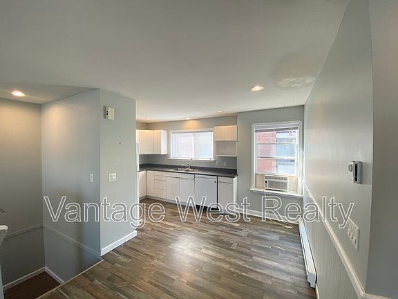 5th image of 1073B Lawson Ave