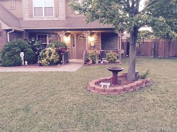 2nd image of 1903 Walnut Hill Ln