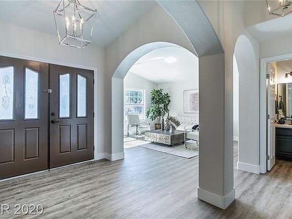 4th image of 7352 Rockwood Ct