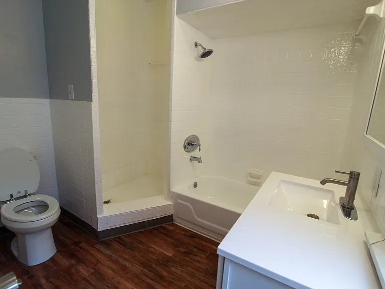 2nd bathroom