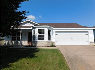 2596 Cave Creek Ln, Springdale, AR 72764