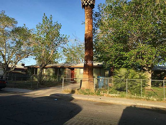 2nd image of 2660 San Gorgonio St