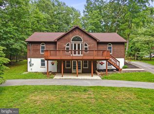 654 Lakeside Dr, Harpers Ferry, WV 25425