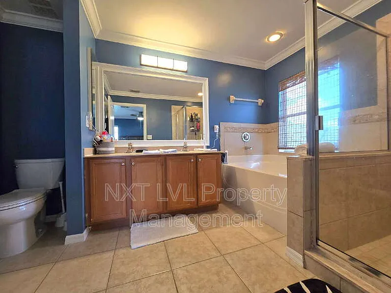1401 SW Embers Ter — Photo 19