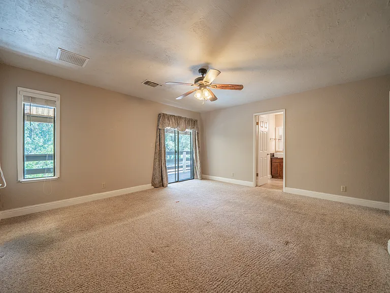 17659 Melwood Ln — Photo 22