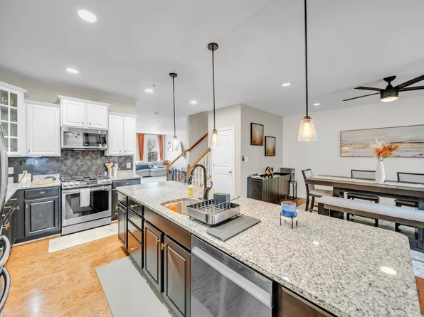 2609 Campus Way N, Glenarden, MD 20706