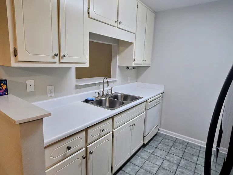 40 Woodfield Pl — Photo 4