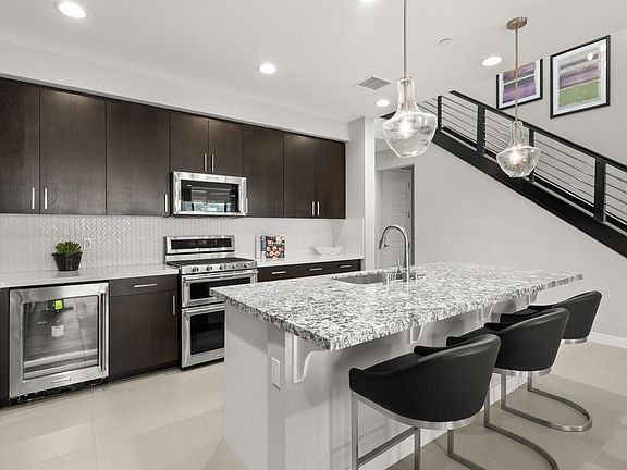 3rd image of 73354 Warhol Ln