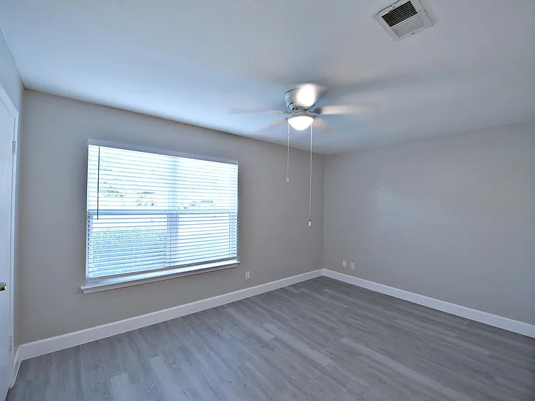 11214 Blackmoor Dr — Photo 14