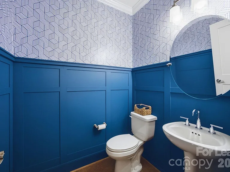 519 Griffith Village Ln — Photo 24