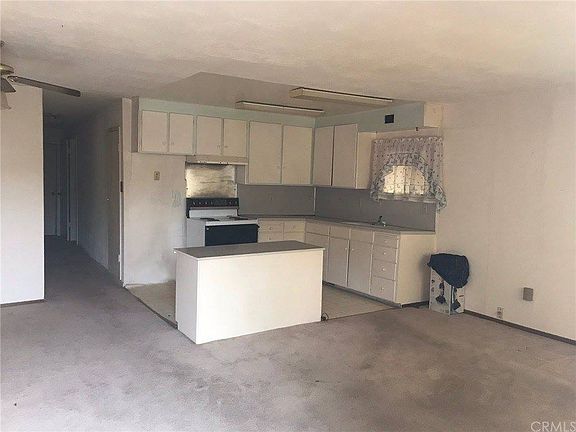 3rd image of 14951 Ballpark Ave