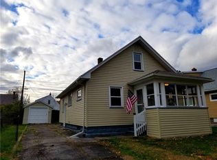 59 California Dr, Rochester, NY 14616