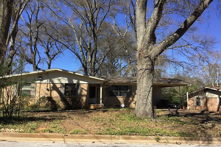 1st image of 2308 Suanne Dr