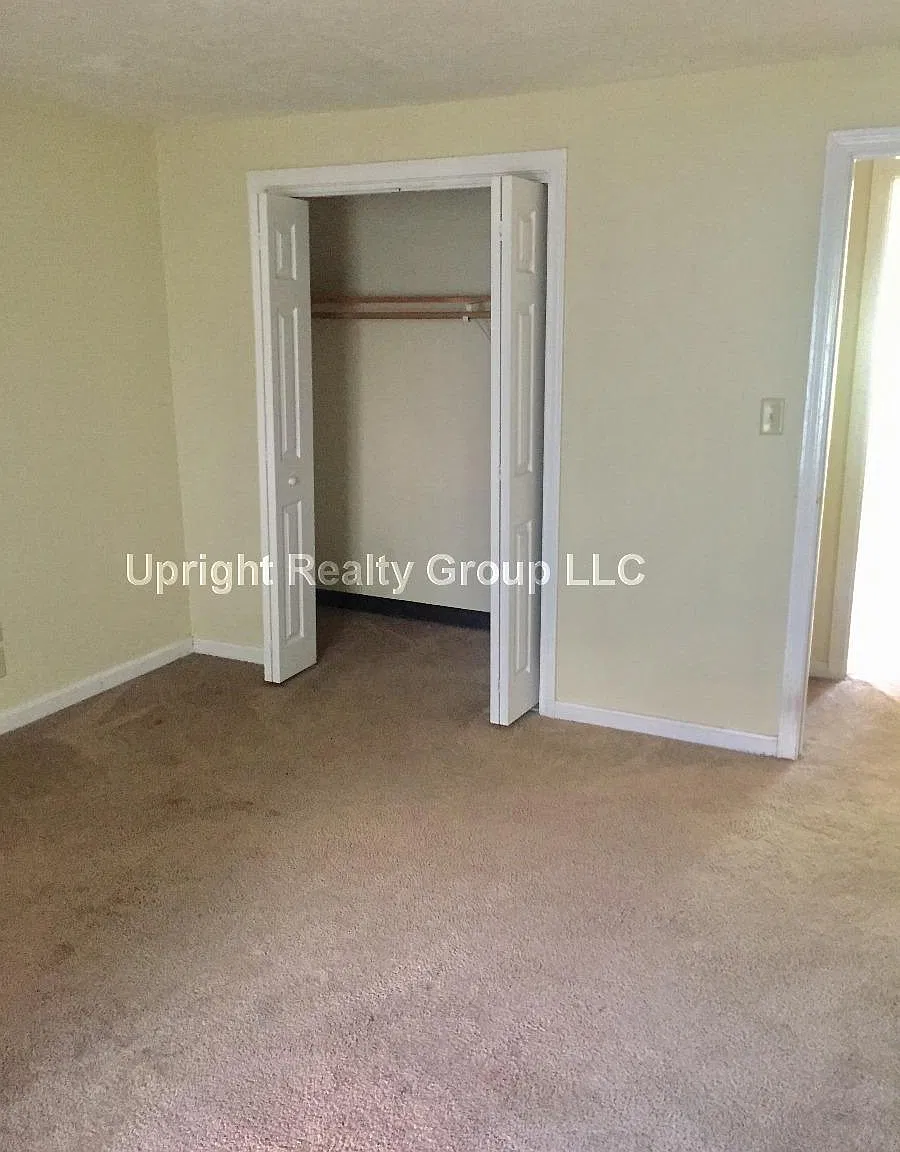 Towne Estates — Photo 3