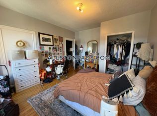 18 Glenville Ave APT 2, Allston, MA 02134