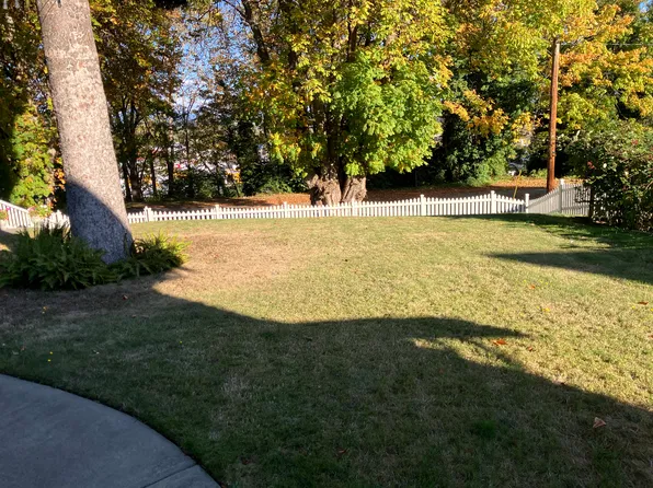 2412 E Grand Ave Unit B, Everett, WA 98201