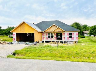 42 Summerhill Dr, Science Hill, KY 42553