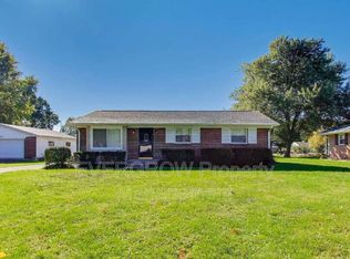 705 Orchard Ln, Greenwood, IN 46142