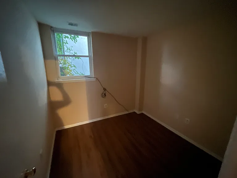 4610 Silverwood St #1 — Photo 13