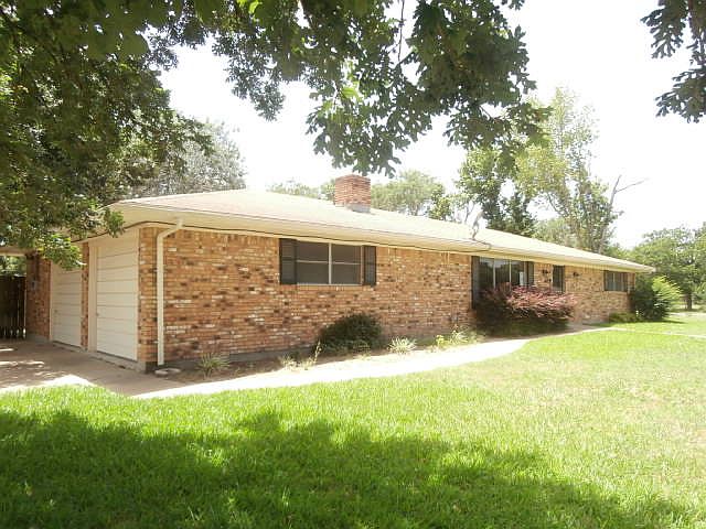 1st image of 209 Orchard Dr