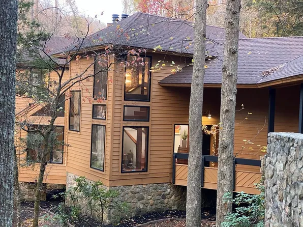 870 Stone Coal Rd, Pikeville, KY 41501