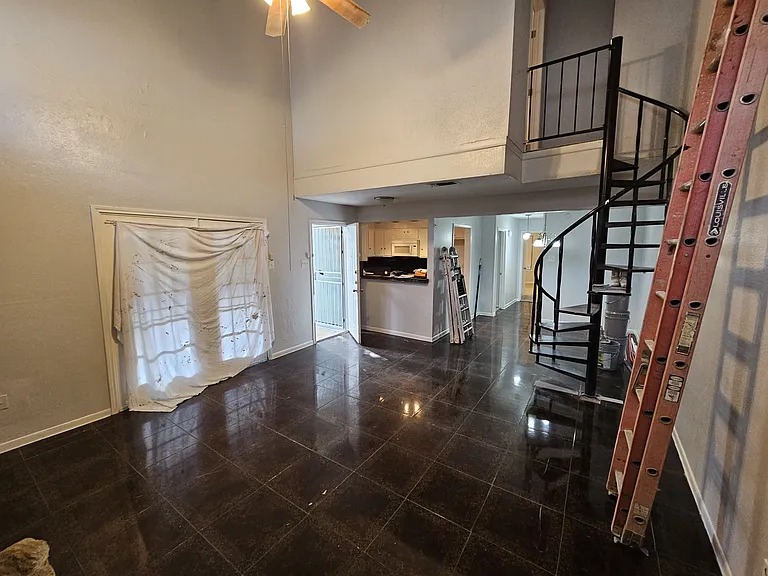 5702 Easthampton Dr #D — Photo 3