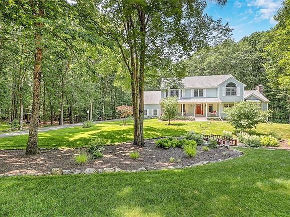 2nd image of 25 Greenwood Ln