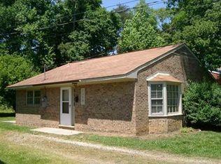 1526 Victory St, Greensboro, NC 27407