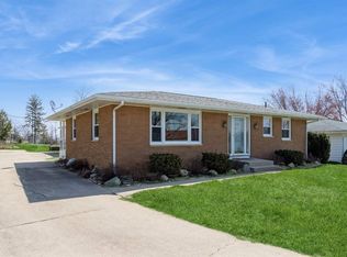 2027 Hughes Dr SW, Cedar Rapids, IA 52404