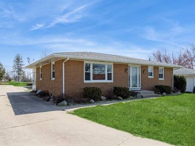 2027 Hughes Dr SW, Cedar Rapids, IA, 52404