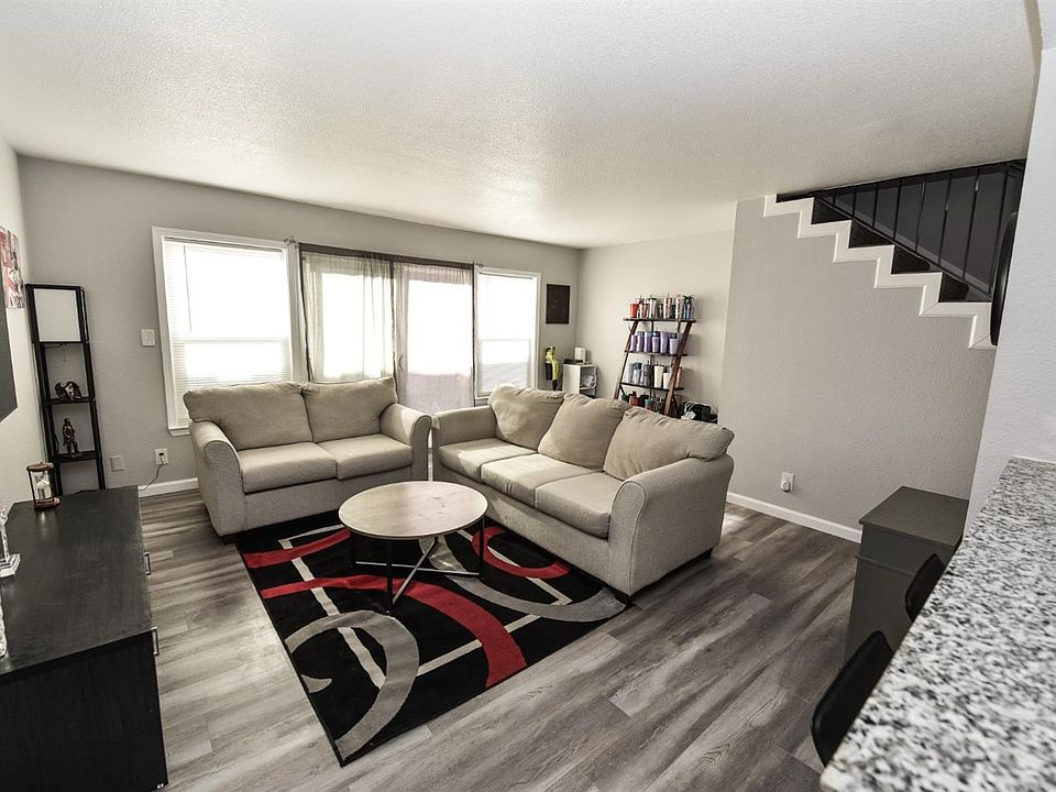 1st image of 5684 Hillsdale Blvd