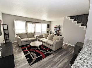5684 Hillsdale Blvd, Sacramento, CA 95842