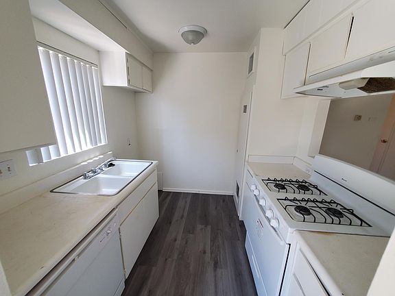 4th image of 2920 E Artesia Blvd #2