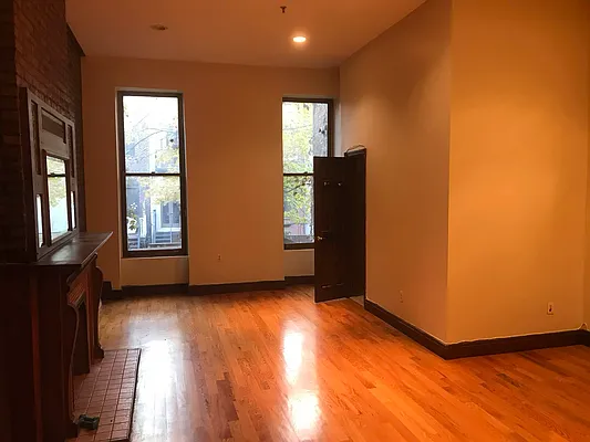 Living room, photo 7