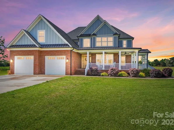 3707 Seagrave Farm Rd, Concord, NC 28025