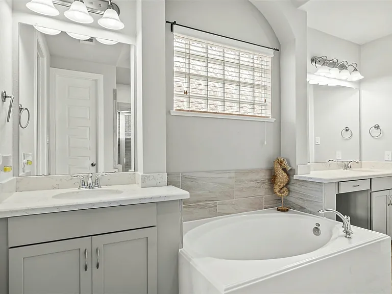 5715 Caper Shores Ln — Photo 13