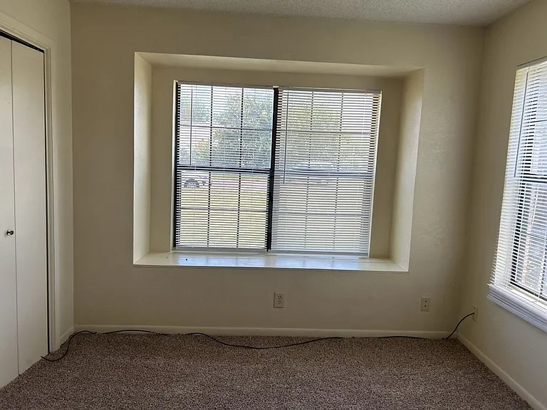 3319 Westrim Dr — Photo 15