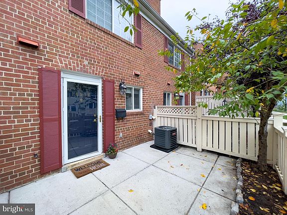 3rd image of 1451 N Van Dorn St #B