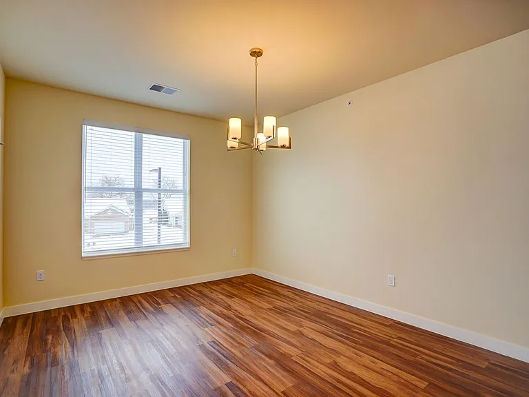 1270 Stonewood Xing — Photo 9