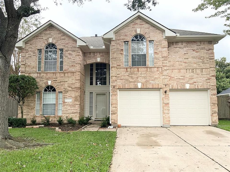 1st image of 10905 Spruce Dr