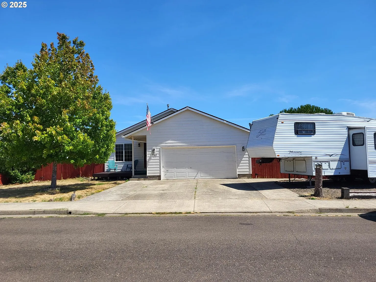 780 Meadows Loop photo 1