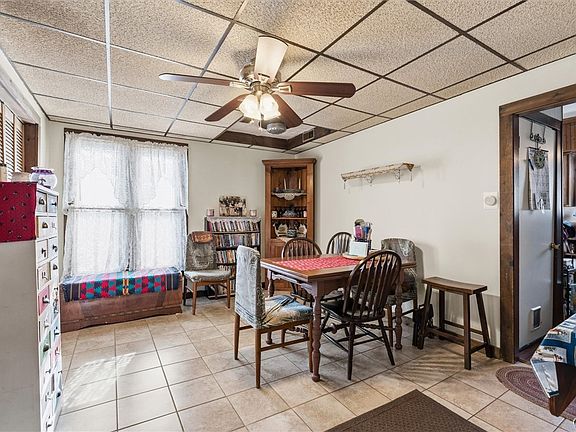 2nd image of 16 Aspen St