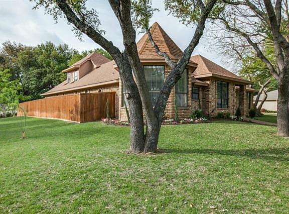 3rd image of 6801 Riverdale Dr