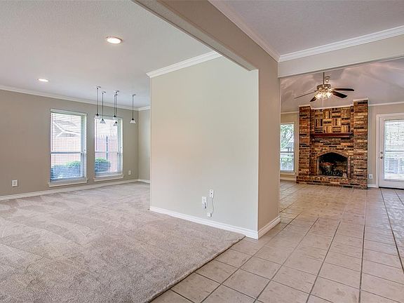 5th image of 1103 Berkshire Ct