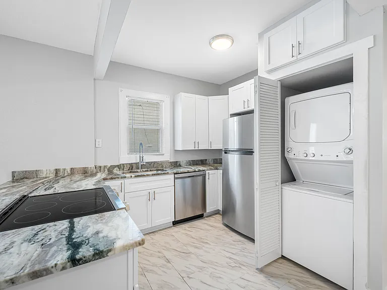 3313 W San Pedro St #2 — Photo 9