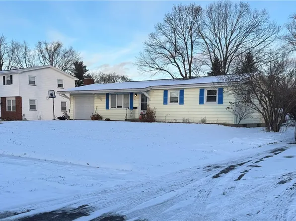 41 Grecian Pkwy, Rochester, NY 14626